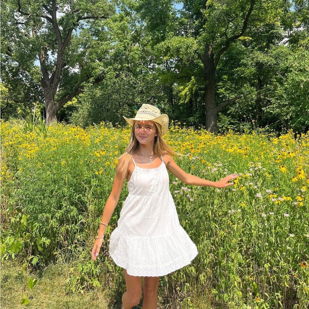 Tilly’s straw hat